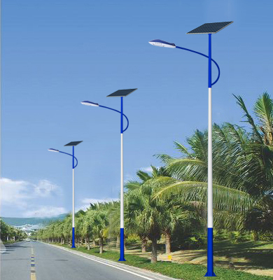 琼结太阳能路灯.jpg