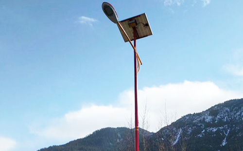 如何选择高质量的琼结太阳能路灯材料：全方位指南