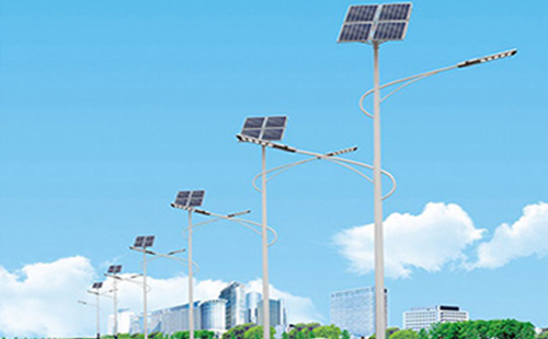 北方冬季琼结太阳能路灯的保养要点