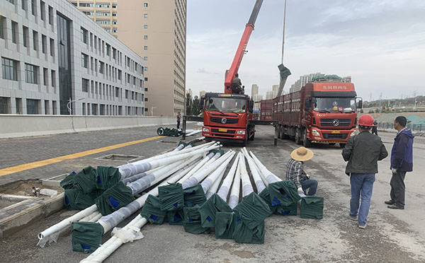 农村琼结太阳能路灯安装全解析：庭院琼结太阳能路灯施工指南