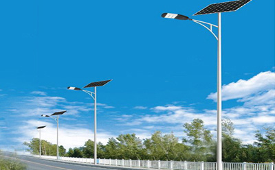 农村道路装琼结太阳能路灯选多大瓦数实测